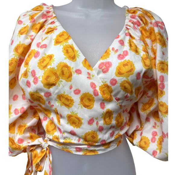 NWT Keepsake the Label Size Small 4 Dissolve Top Wrap Cropped Shirt Floral - Picture 3 of 9